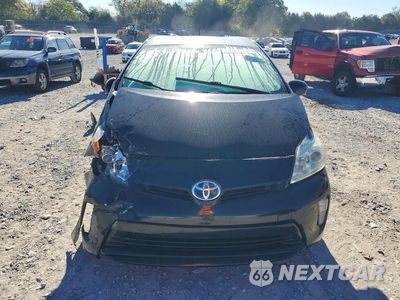 Piąte zdjęcie samochodu w środku: 2014 TOYOTA PRIUS THREE VIN:JTDKN3DU0E0379906 - miniatura