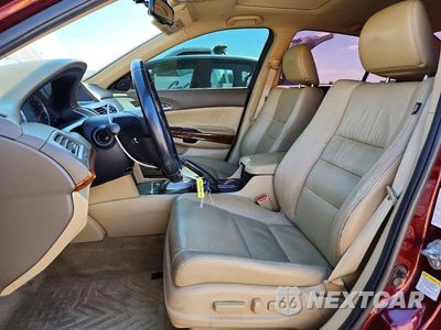 Zdjęcie 7 z 13 samochodu: 2010 HONDA ACCORD EXL VIN:1HGCP2F82AA164784 - miniatura