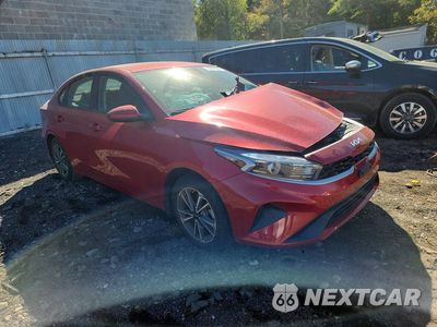 Czwarte zdjęcie samochodu z boku: 2023 KIA FORTE LXS VIN:3KPF24AD7PE505189 - miniatura