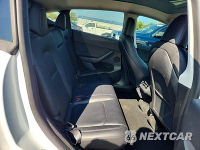Zdjęcie 10 z 12 samochodu: 2023 TESLA MODEL Y VIN:7SAYGDEE0PF759465 - miniatura
