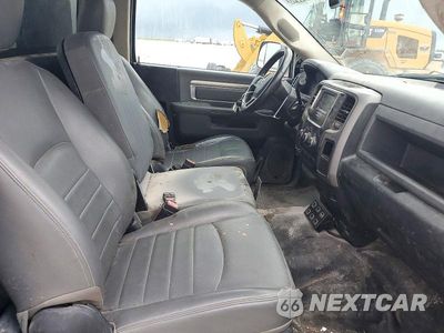 Zdjęcie 11 z 13 samochodu: 2015 RAM 5500 UTILITY / SERVICE TRUCK VIN:3C7WRMBLXFG626211 - miniatura
