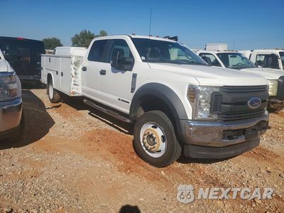 Czwarte zdjęcie samochodu z boku: 2018 FORD F550 SUPER DUTY VIN:1FD0W5HT3JEC25085 - miniatura
