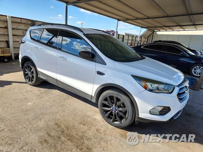 Czwarte zdjęcie samochodu z boku: 2017 FORD ESCAPE SE VIN:1FMCU0GD4HUC12782 - miniatura