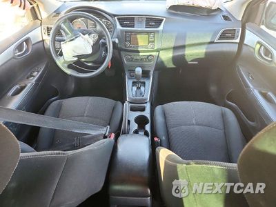 Zdjęcie 8 z 12 samochodu: 2018 NISSAN SENTRA S VIN:3N1AB7AP8JY302035 - miniatura