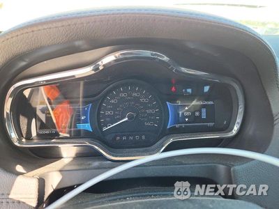 Zdjęcie 9 z 13 samochodu: 2013 LINCOLN MKT VIN:2LMHJ5AT9DBL58398 - miniatura
