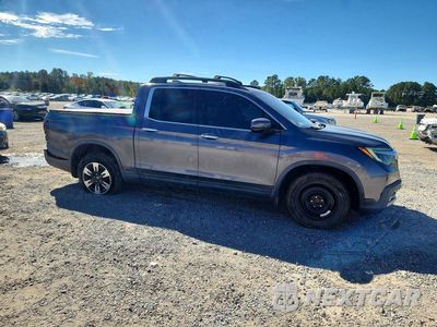 Czwarte zdjęcie samochodu z boku: 2017 HONDA RIDGELINE RTL VIN:5FPYK3F77HB019846 - miniatura