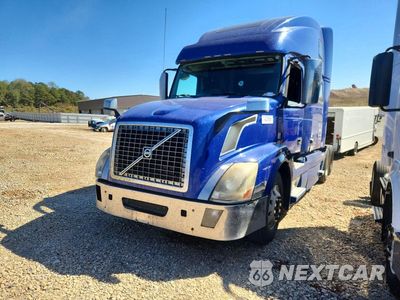 2015 VOLVO VNL SEMI TRUCK 4V4NC9EH7FN177001 - główne zdjęcie licytacji z USA - miniatura