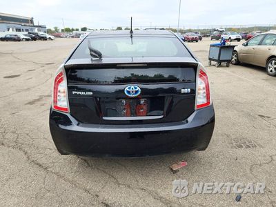 Zdjęcie 6 z 12 samochodu: 2015 TOYOTA PRIUS TWO VIN:JTDKN3DU7F0434658 - miniatura