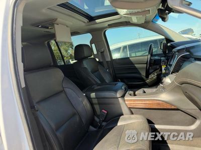 Zdjęcie 13 z 14 samochodu: 2018 CHEVROLET SUBURBAN K1500 LT VIN:1GNSKHKC1JR396954 - miniatura