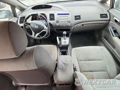 Zdjęcie 8 z 12 samochodu: 2010 HONDA CIVIC LX VIN:2HGFA1F50AH307604 - miniatura