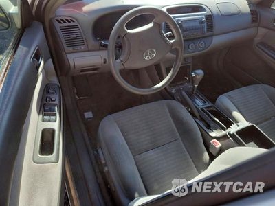 Zdjęcie 8 z 12 samochodu: 2005 TOYOTA CAMRY LE VIN:4T1BE30K85U031182 - miniatura
