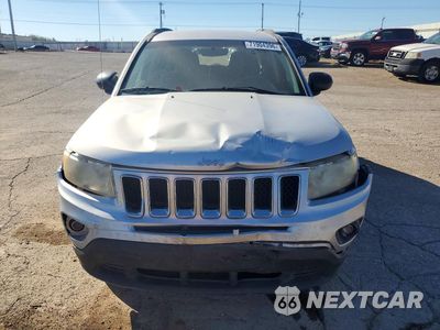Piąte zdjęcie samochodu w środku: 2012 JEEP COMPASS SPORT VIN:1C4NJCBA0CD520626 - miniatura