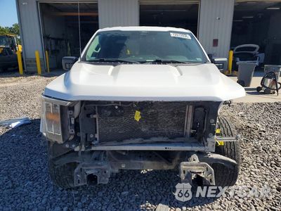 Piąte zdjęcie samochodu w środku: 2022 FORD F150 SUPERCREW VIN:1FTEW1C58NKF00470 - miniatura