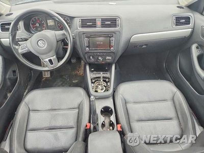 Zdjęcie 8 z 12 samochodu: 2013 VOLKSWAGEN JETTA SE VIN:3VWBP7AJ9DM452078 - miniatura