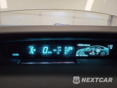 Zdjęcie 9 z 12 samochodu: 2013 TOYOTA PRIUS TWO VIN:JTDKN3DU1D1681200 - miniatura