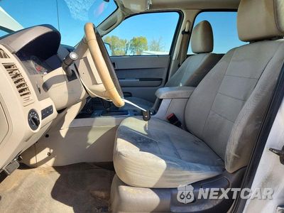 Zdjęcie 7 z 14 samochodu: 2010 FORD ESCAPE XLT VIN:1FMCU0D7XAKC31109 - miniatura