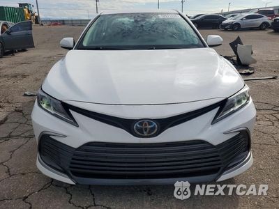Piąte zdjęcie samochodu w środku: 2022 TOYOTA CAMRY LE VIN:4T1C11AK4NU686491 - miniatura