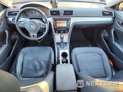 Zdjęcie 8 z 12 samochodu: 2013 VOLKSWAGEN PASSAT SE VIN:1VWBP7A37DC011231 - miniatura