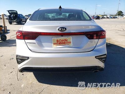 Zdjęcie 6 z 12 samochodu: 2019 KIA FORTE LXS VIN:3KPF24AD0KE058245 - miniatura