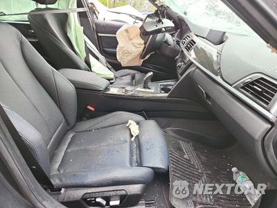 Zdjęcie 7 z 12 samochodu: 2018 BMW 330 XI VIN:WBA8D9C57JEM34162 - miniatura