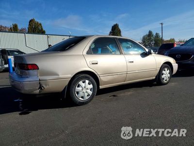 Trzecie zdjęcie samochodu z tyłu: 1998 TOYOTA CAMRY LE VIN:JT2BG22K3W0251630 - miniatura
