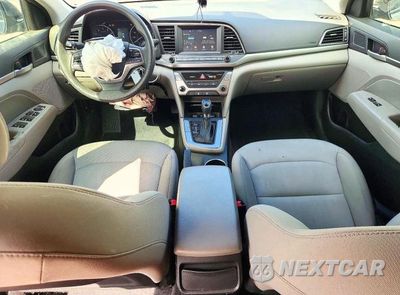 Zdjęcie 8 z 12 samochodu: 2018 HYUNDAI ELANTRA SEL VIN:5NPD84LFXJH359099 - miniatura