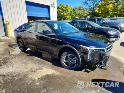 Czwarte zdjęcie samochodu z boku: 2025 KIA K4 LXS VIN:3KPFT4DE8SE205123 - miniatura