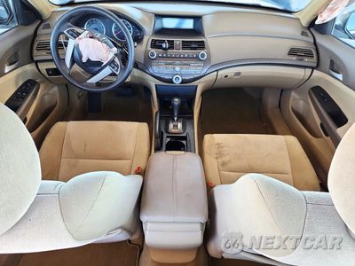 Zdjęcie 8 z 12 samochodu: 2010 HONDA ACCORD LXP VIN:1HGCP2F42AA148274 - miniatura