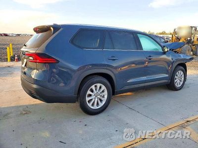 Trzecie zdjęcie samochodu z tyłu: 2026 TOYOTA GRAND HIGHLANDER XLE VIN:5TDAAAB55TS138232 - miniatura