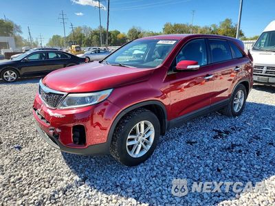 2015 KIA SORENTO LX 5XYKT3A60FG608611 - główne zdjęcie licytacji z USA - miniatura