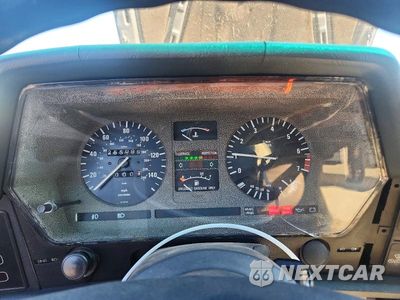 Zdjęcie 9 z 12 samochodu: 1984 BMW 633 CSI VIN:WBAEB7409E6728145 - miniatura