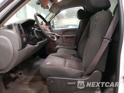 Zdjęcie 7 z 12 samochodu: 2010 CHEVROLET SILVERADO C1500 VIN:1GCPCPEX3AZ130730 - miniatura