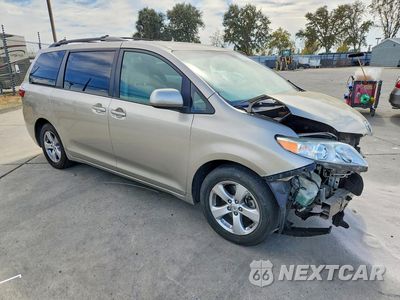 Czwarte zdjęcie samochodu z boku: 2017 TOYOTA SIENNA LE VIN:5TDKZ3DC3HS869057 - miniatura