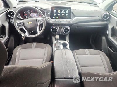 Zdjęcie 8 z 13 samochodu: 2023 CHEVROLET BLAZER 2LT VIN:3GNKBHR41PS110315 - miniatura