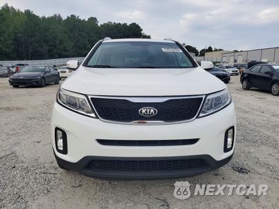 Piąte zdjęcie samochodu w środku: 2014 KIA SORENTO LX VIN:5XYKT4A62EG509714 - miniatura