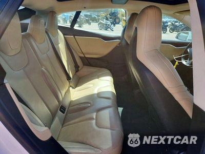 Zdjęcie 10 z 12 samochodu: 2015 TESLA MODEL S 70D VIN:5YJSA1S20FF085264 - miniatura