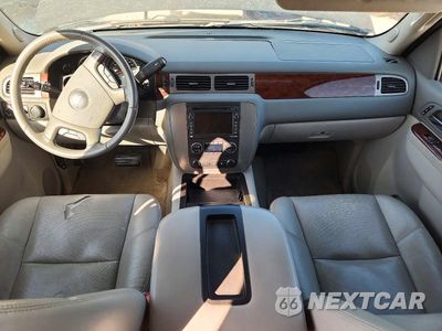 Zdjęcie 8 z 13 samochodu: 2011 GMC YUKON XL K1500 SLT VIN:1GKS2KE35BR319432 - miniatura