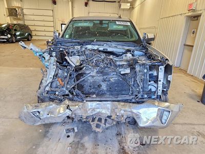 Piąte zdjęcie samochodu w środku: 2018 CHEVROLET SILVERADO K1500 LT VIN:3GCUKREC3JG593241 - miniatura