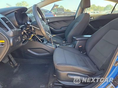 Zdjęcie 7 z 12 samochodu: 2015 KIA FORTE LX VIN:KNAFX4A66F5339726 - miniatura