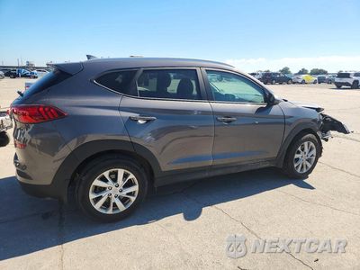 Trzecie zdjęcie samochodu z tyłu: 2020 HYUNDAI TUCSON VALUE VIN:KM8J33A49LU138840 - miniatura