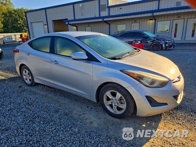 Czwarte zdjęcie samochodu z boku: 2015 HYUNDAI ELANTRA SE VIN:5NPDH4AEXFH564780 - miniatura