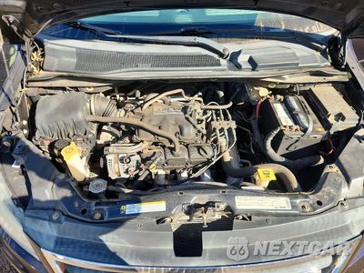 Zdjęcie 12 z 13 samochodu: 2010 VOLKSWAGEN ROUTAN SE VIN:2V4RW3D16AR280076 - miniatura