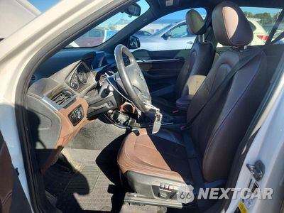 Zdjęcie 7 z 14 samochodu: 2016 BMW X1 XDRIVE28I VIN:WBXHT3C38GP880306 - miniatura