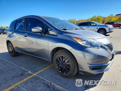 Czwarte zdjęcie samochodu z boku: 2018 NISSAN VERSA NOTE SV VIN:3N1CE2CP6JL356205 - miniatura