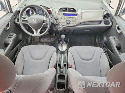 Zdjęcie 8 z 12 samochodu: 2010 HONDA FIT VIN:JHMGE8H29AC029502 - miniatura