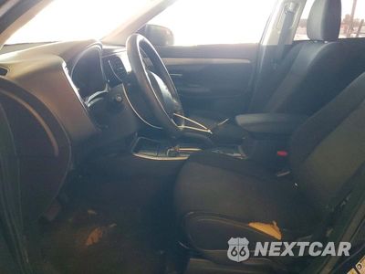 Zdjęcie 7 z 14 samochodu: 2018 MITSUBISHI OUTLANDER ES VIN:JA4AD2A35JJ004838 - miniatura