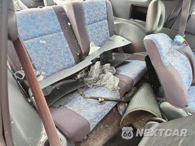 Zdjęcie 11 z 13 samochodu: 1996 TOYOTA RAV4 BASE VIN:JT3XP10V7T0003997 - miniatura