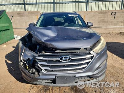 Piąte zdjęcie samochodu w środku: 2017 HYUNDAI TUCSON SE VIN:KM8J3CA47HU317305 - miniatura