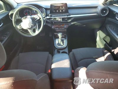 Zdjęcie 8 z 12 samochodu: 2019 KIA FORTE S VIN:3KPF34AD9KE063148 - miniatura