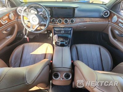 Zdjęcie 8 z 12 samochodu: 2017 MERCEDES-BENZ E 300 4MATIC VIN:WDDZF4KB4HA097016 - miniatura
